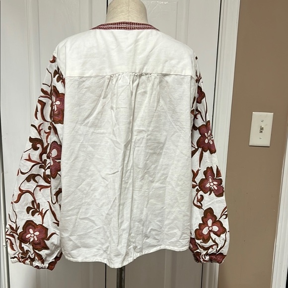 Embroidered White and Brown Women's Top - Picture 4 of 6